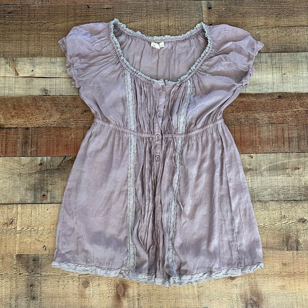 In style pink button down top with lace embelishments women's Large